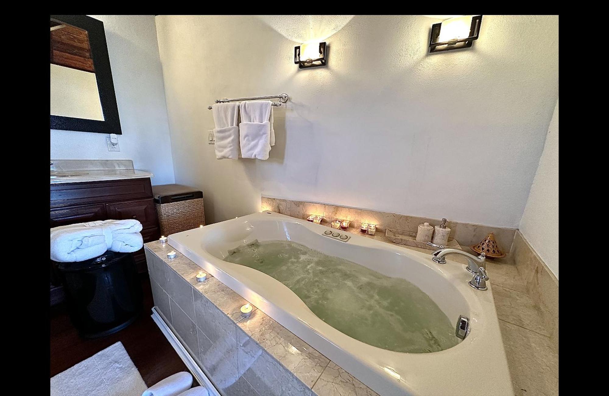 Hot Tub, Electric Bikes, Solo Stove, Projector, Smores Marblehead Esterno foto