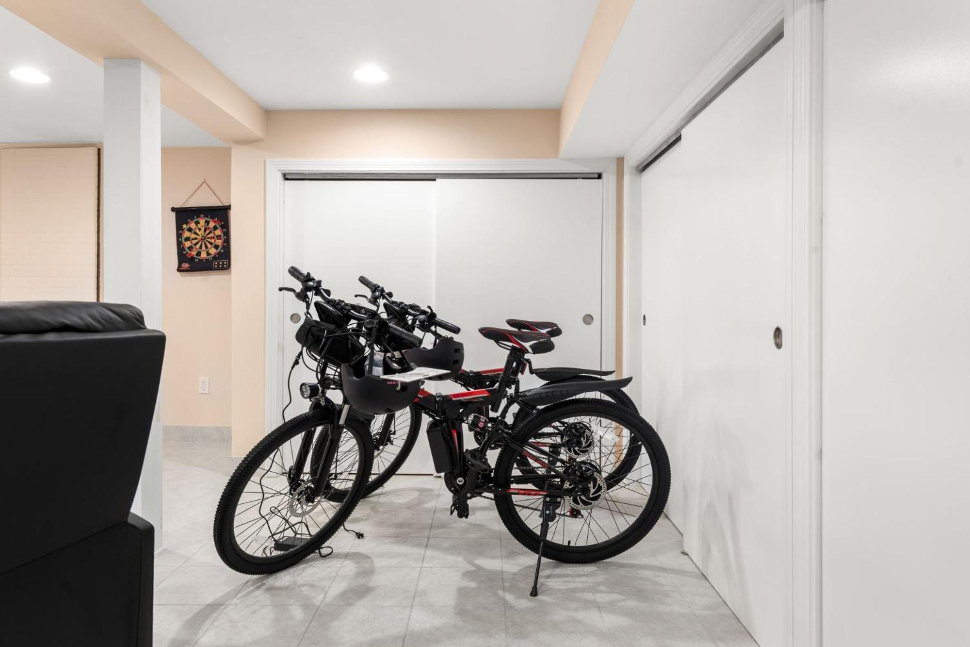 Hot Tub, Electric Bikes, Solo Stove, Projector, Smores Marblehead Esterno foto
