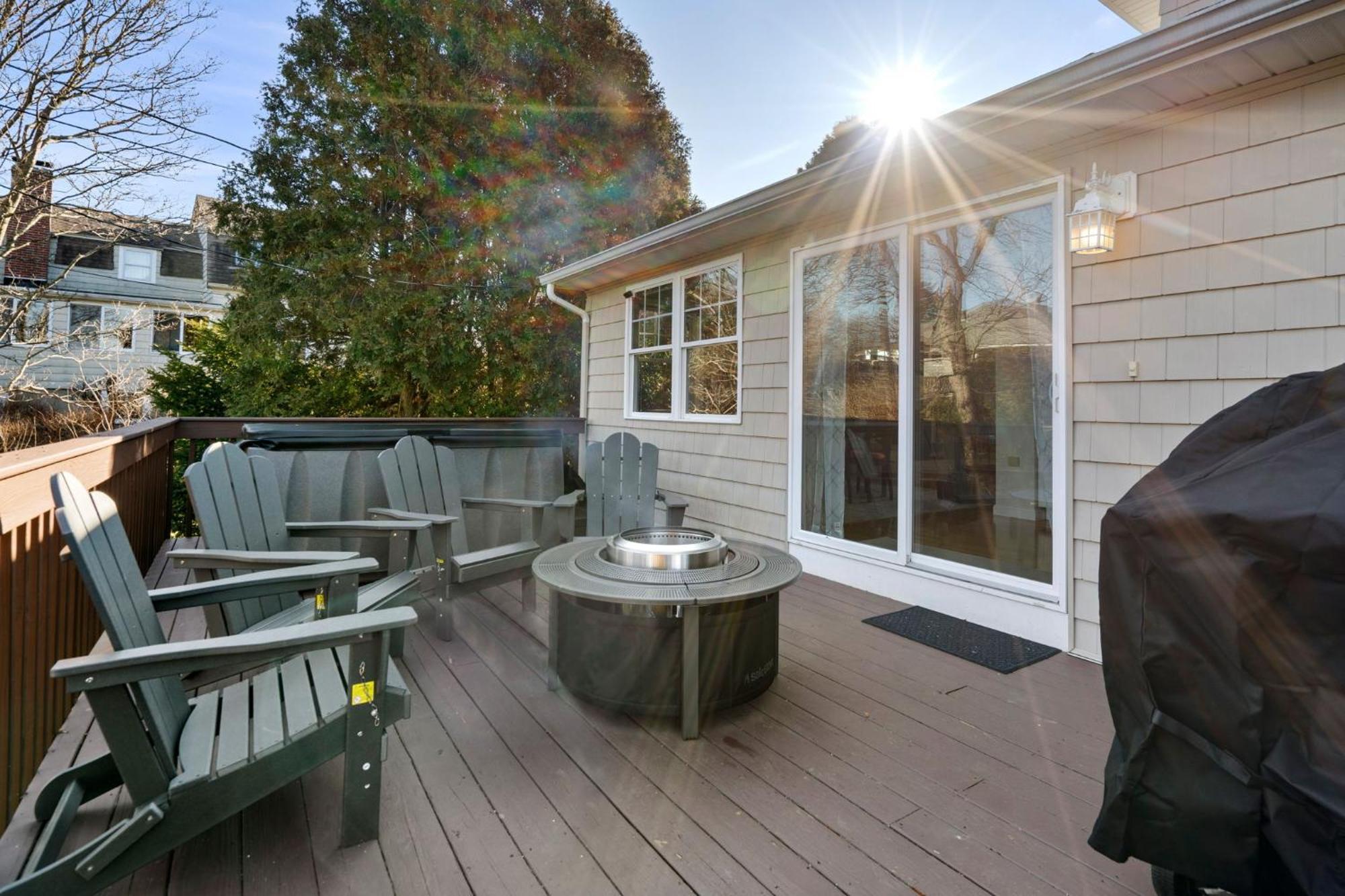 Hot Tub, Electric Bikes, Solo Stove, Projector, Smores Marblehead Esterno foto